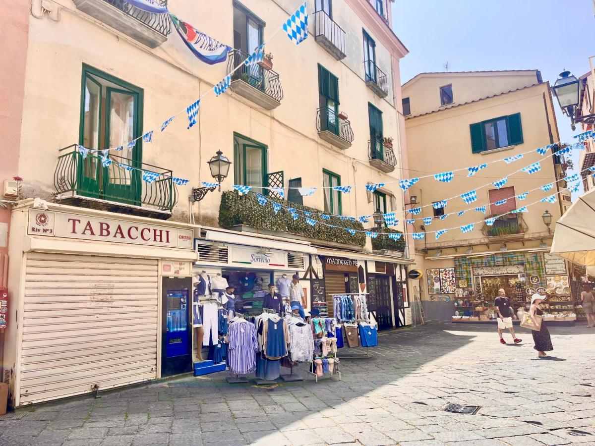 Casa Loren In The Heart Of Sorrento Exterior photo